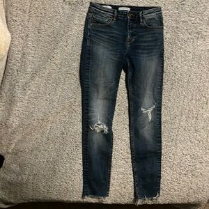 Blue denim distressed vivos Marley skinny jeans.